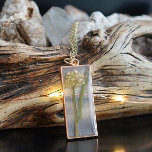 Flower necklace